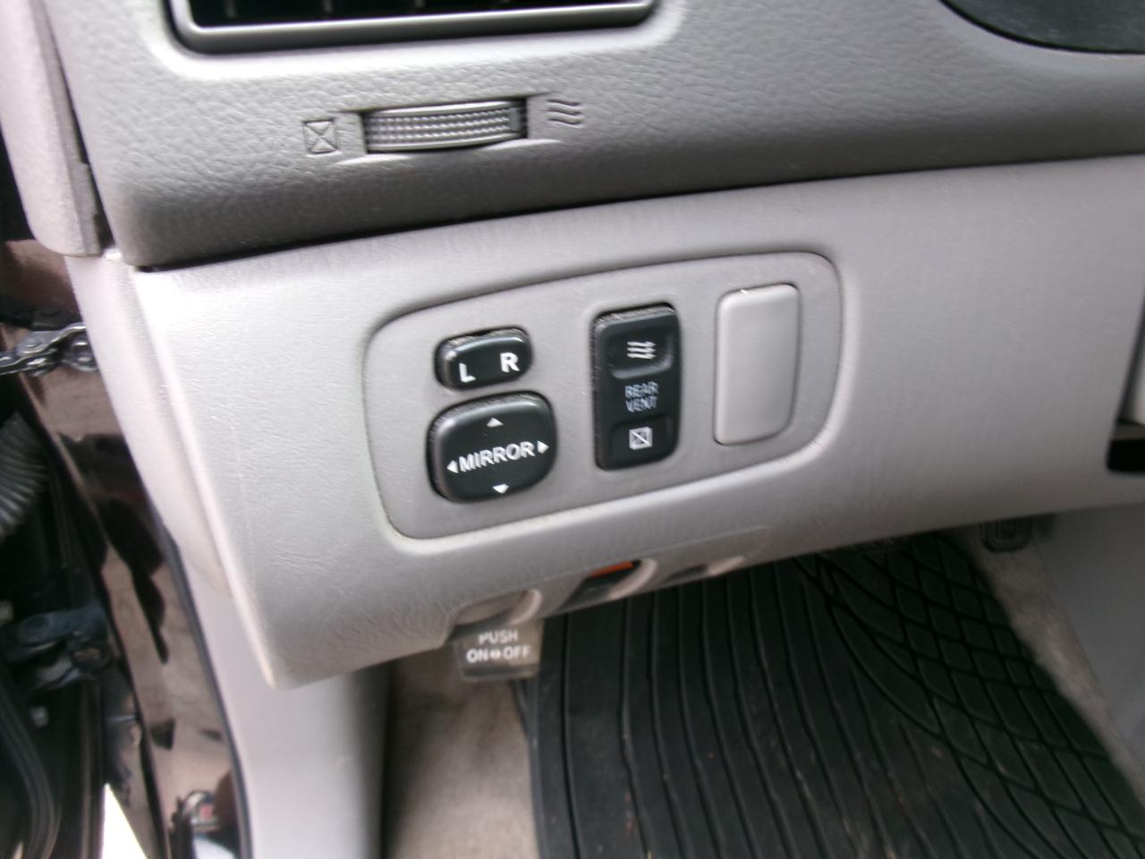 Toyota Sienna LE FWD 8-Passenger Seating 2008