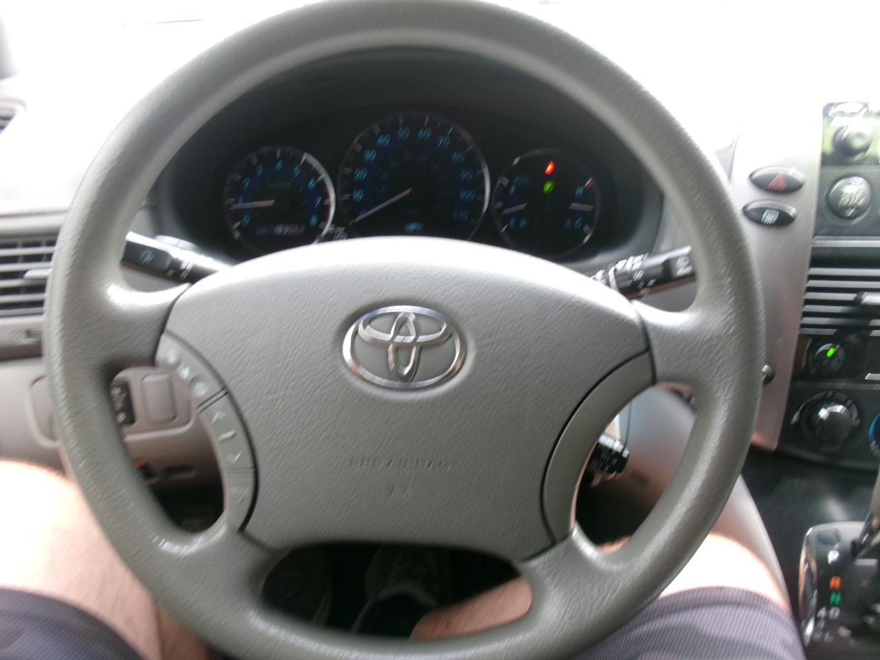 Toyota Sienna LE FWD 8-Passenger Seating 2008