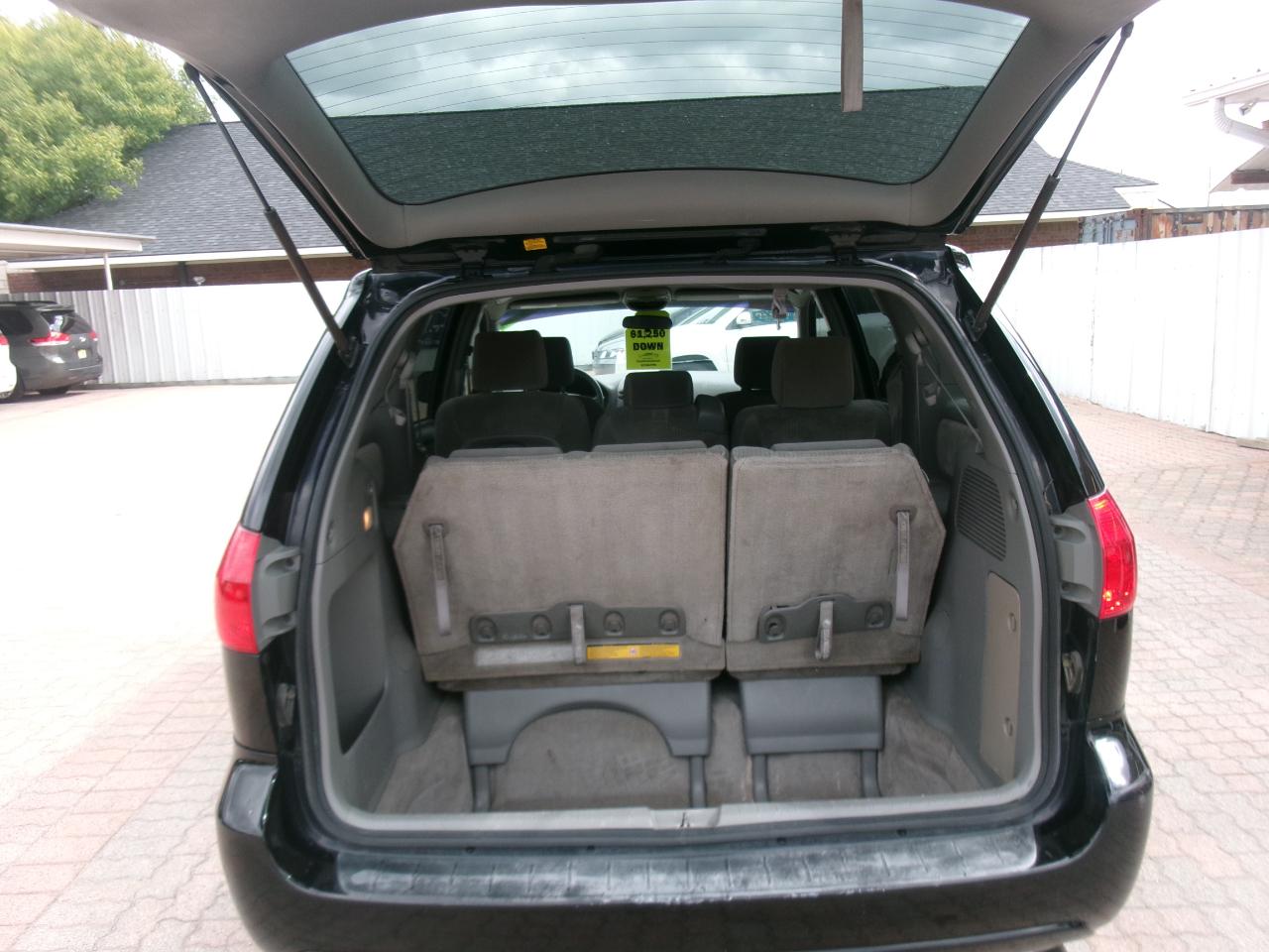 Toyota Sienna LE FWD 8-Passenger Seating 2008