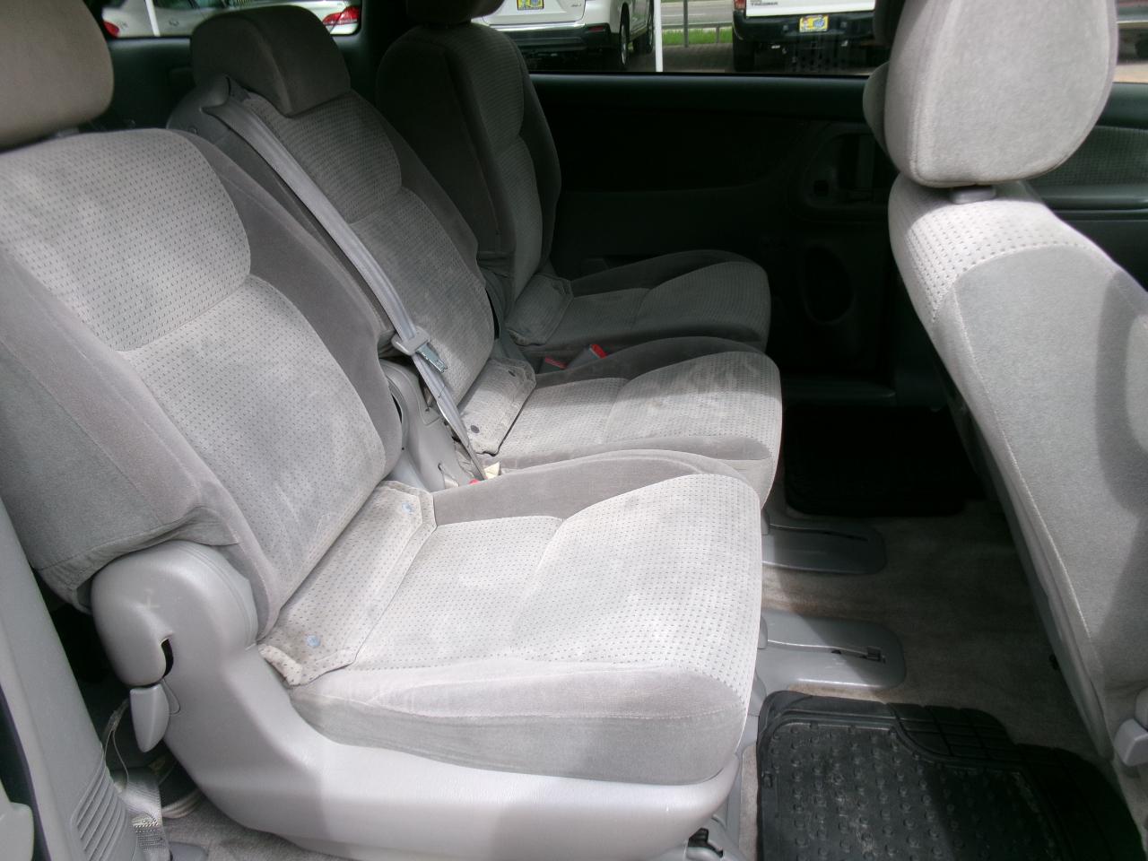 Toyota Sienna LE FWD 8-Passenger Seating 2008