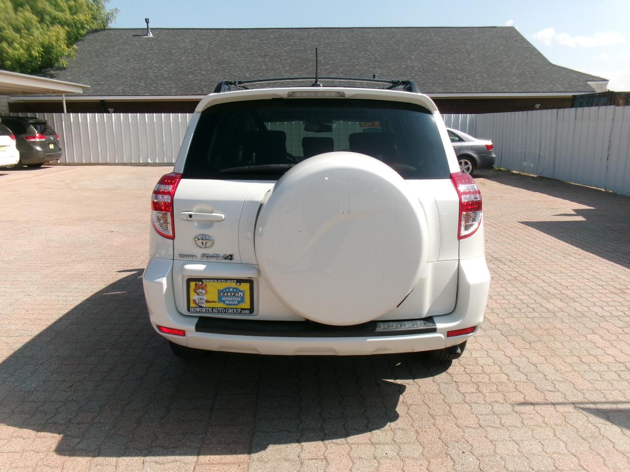 Toyota RAV4 Limited I4 2WD 2010