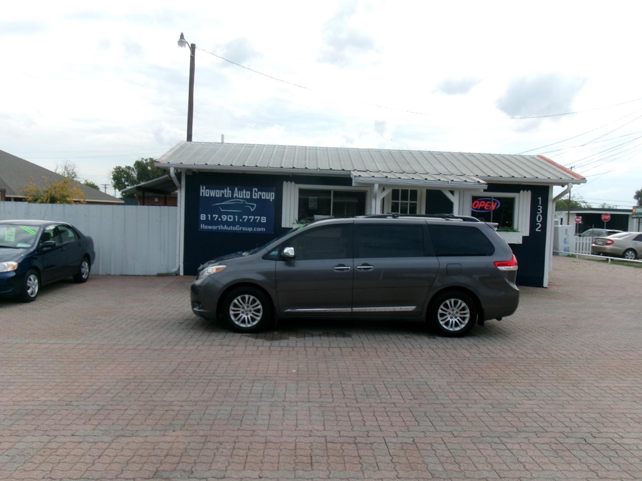 Toyota Sienna XLE FWD 8-Passenger V6 2014