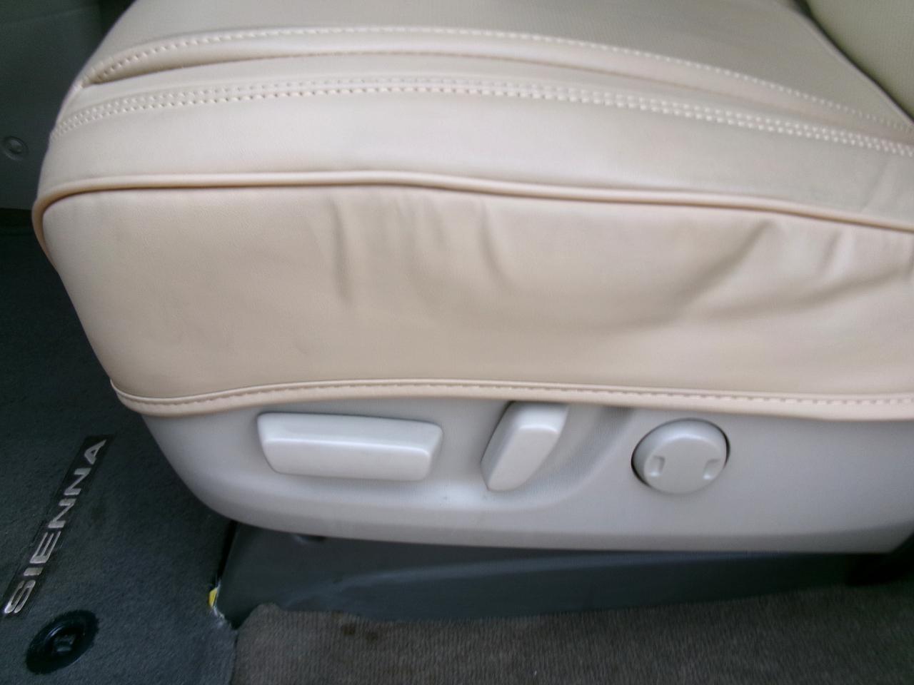 Toyota Sienna XLE FWD 8-Passenger V6 2014