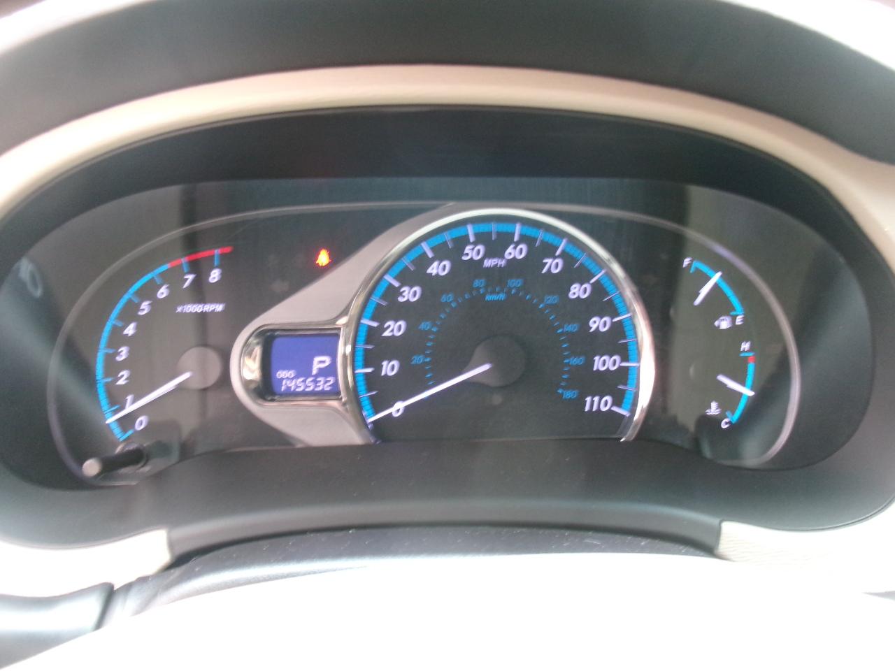 Toyota Sienna XLE FWD 8-Passenger V6 2014