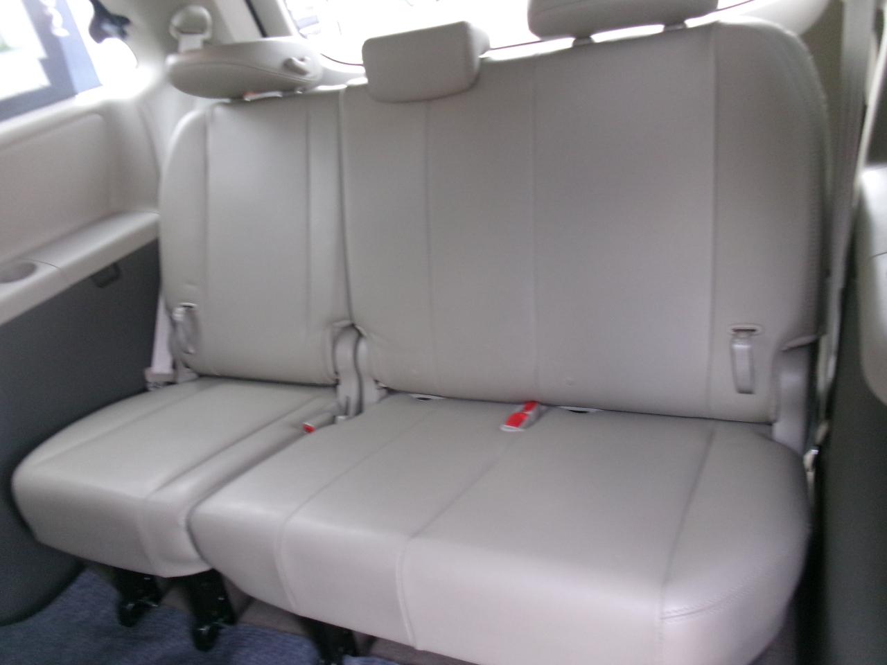 Toyota Sienna XLE FWD 8-Passenger V6 2014