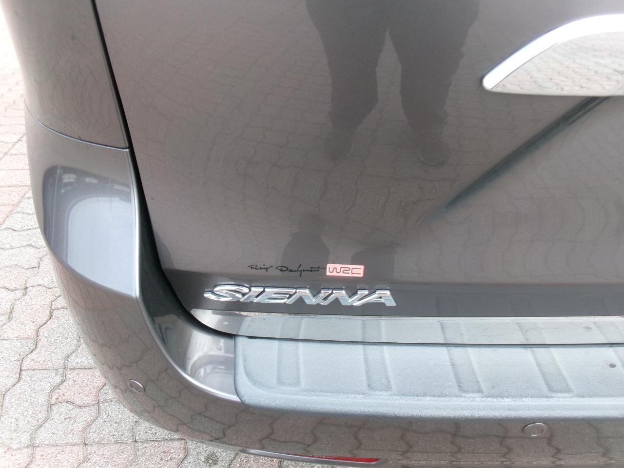 Toyota Sienna XLE FWD 8-Passenger V6 2014