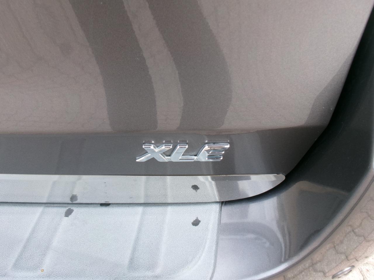 Toyota Sienna XLE FWD 8-Passenger V6 2014