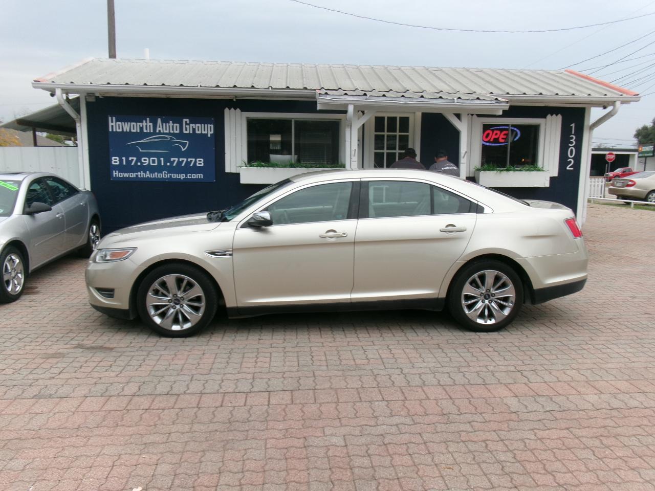 Ford Taurus Limited FWD 2011