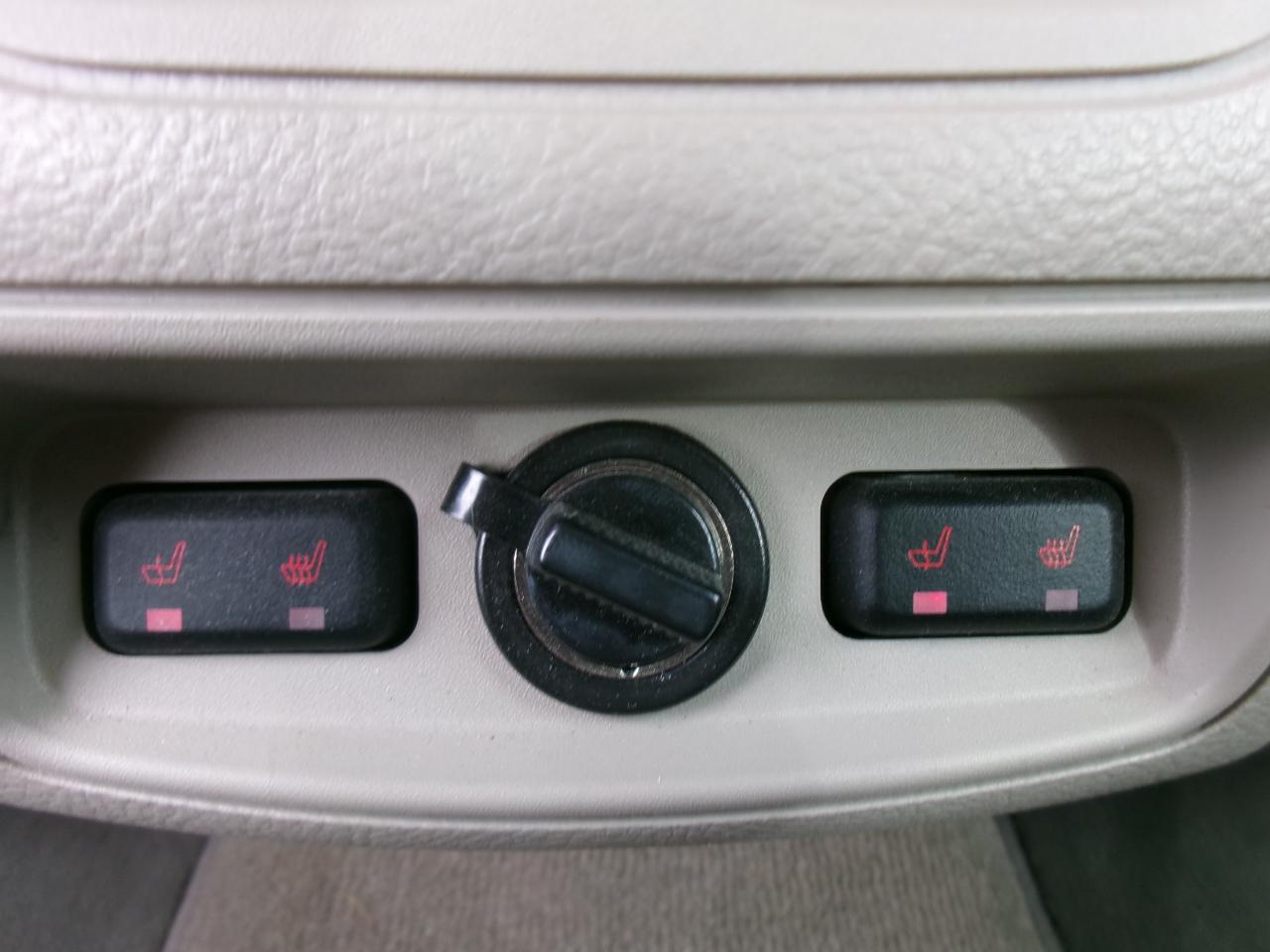 Ford Taurus Limited FWD 2011