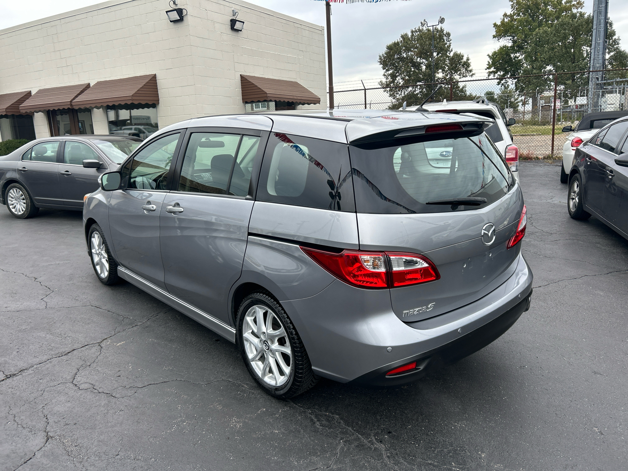 Mazda MAZDA5 4dr Wgn Auto Touring 2014 Mazda MAZDA5 4dr Wgn Auto Touring 2014