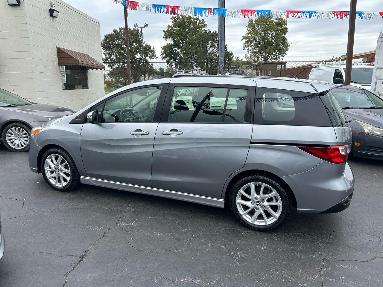 Mazda MAZDA5 4dr Wgn Auto Touring 2014 Mazda MAZDA5 4dr Wgn Auto Touring 2014
