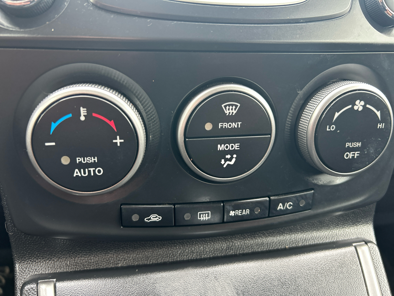 Mazda MAZDA5 4dr Wgn Auto Touring 2014 Mazda MAZDA5 4dr Wgn Auto Touring 2014