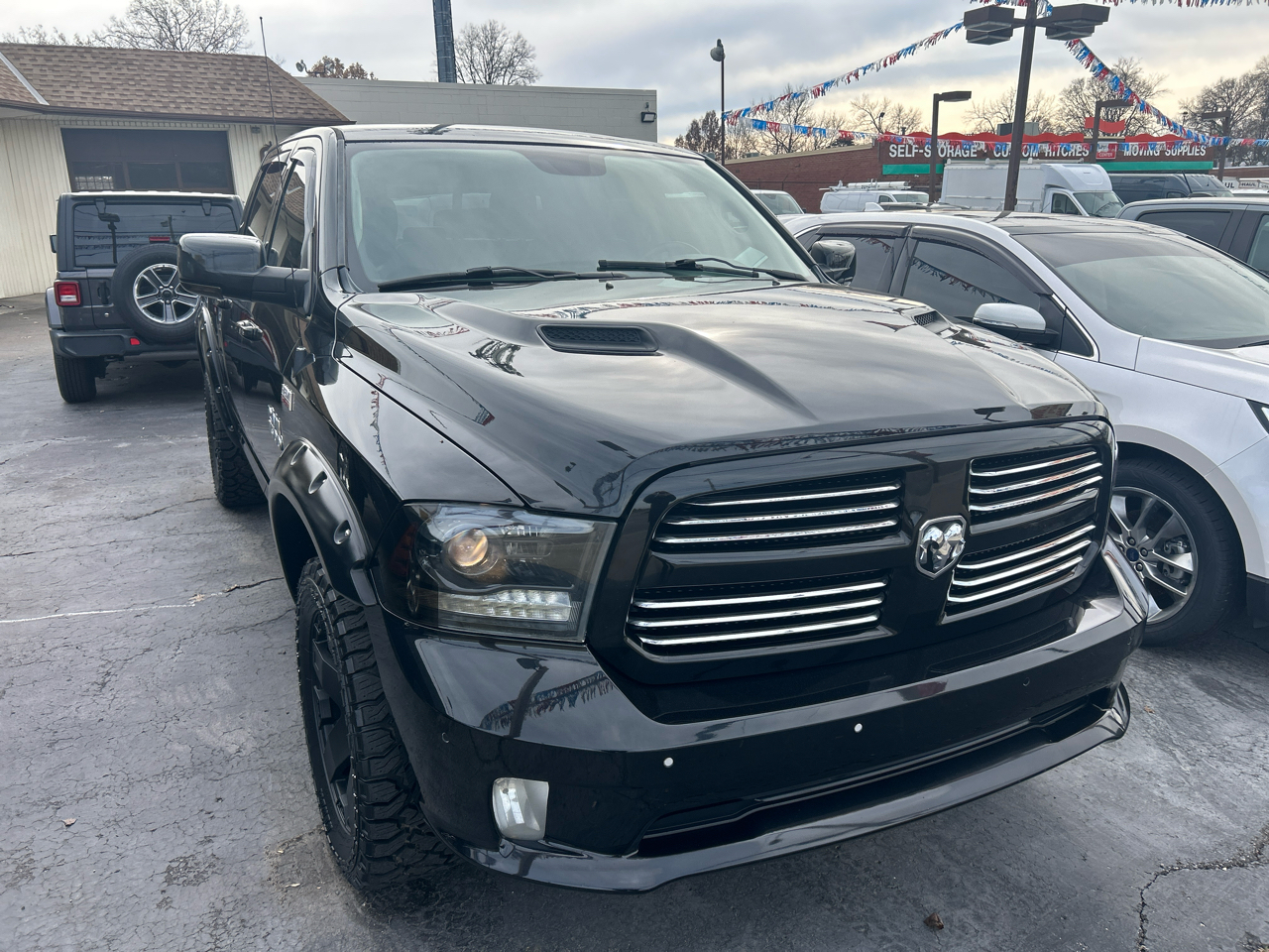 2015 Ram 1500 Sport photo 3