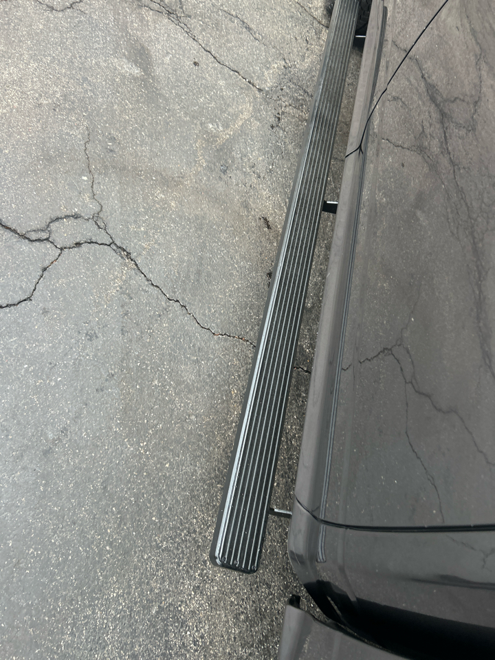 RAM 1500 Express 4x4 Crew Cab 5'7" Box 2017