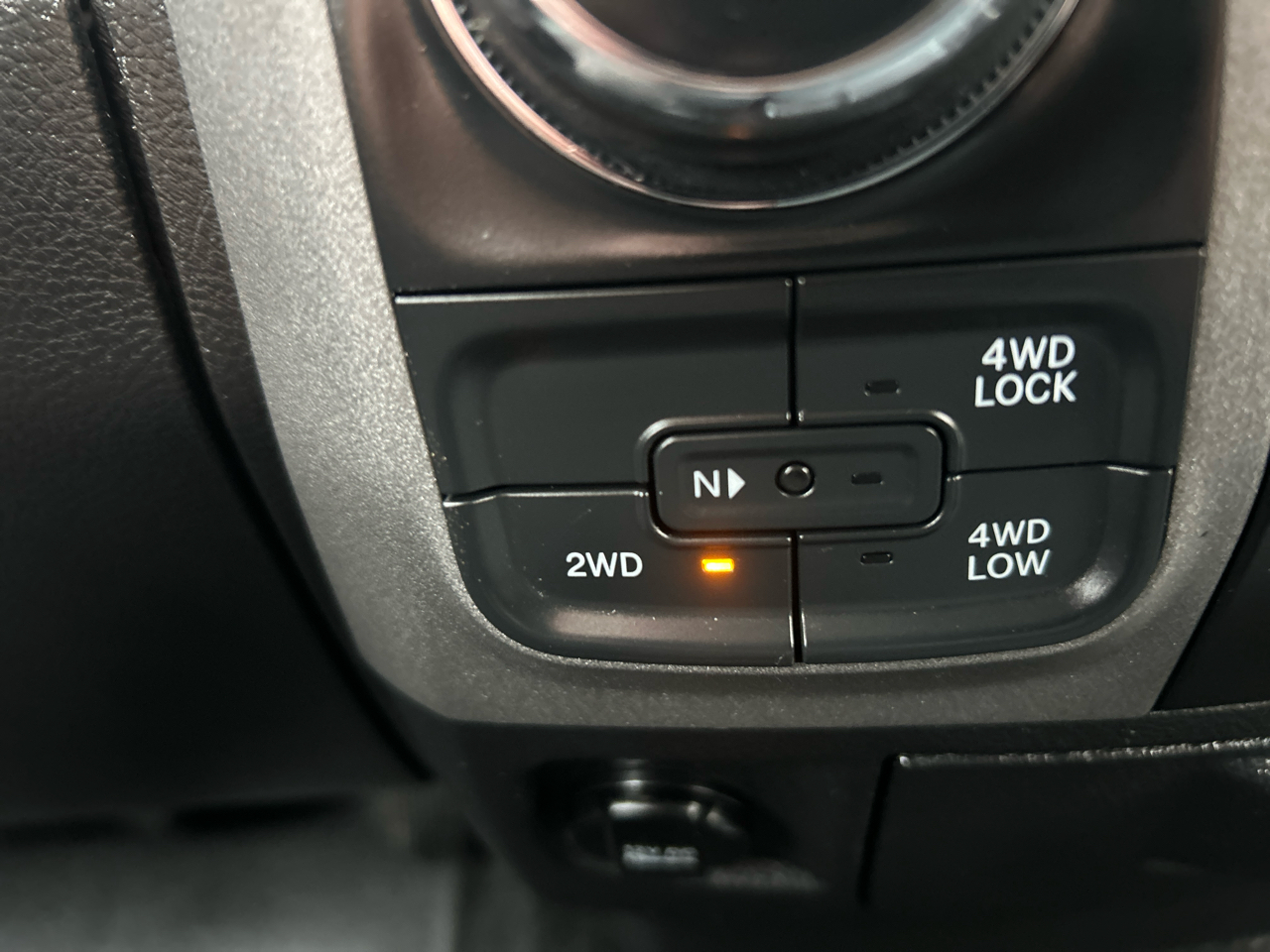 RAM 1500 Express 4x4 Crew Cab 5'7" Box 2017