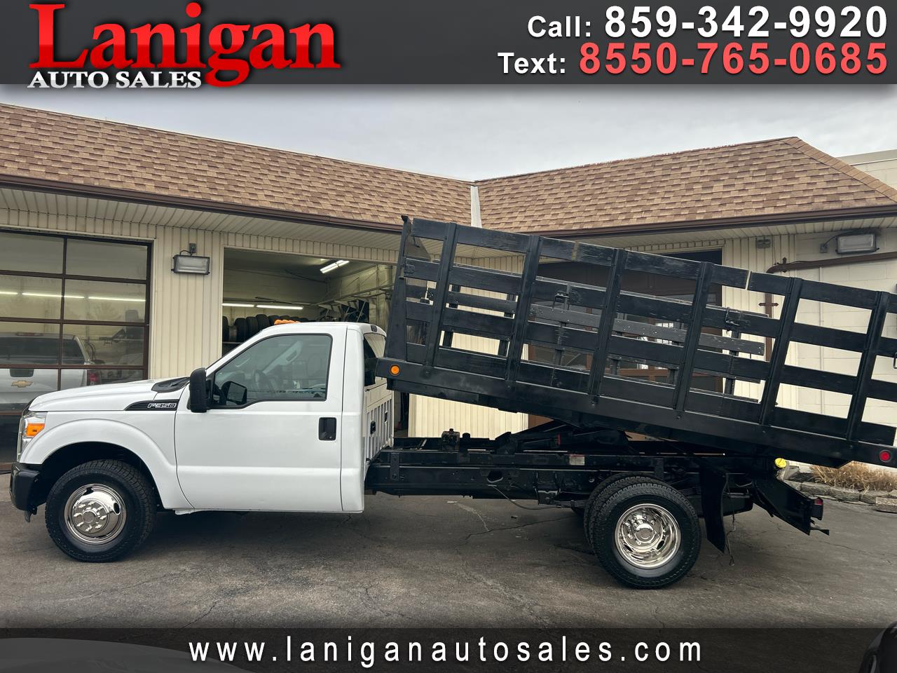 2015 Ford Super Duty F-350 DRW 2WD Reg Cab 165" WB 84" CA XLT