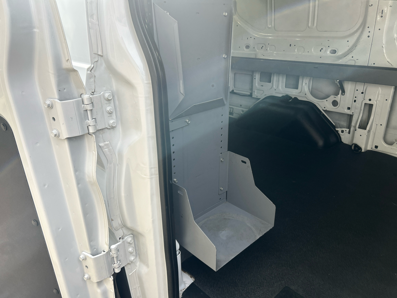 Ford Transit Van T-150 130" Low Rf 8600 GVWR Swing-Out RH Dr 2017