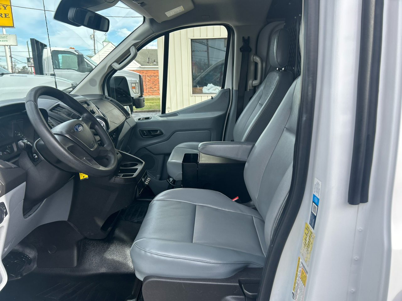 Ford Transit Van T-150 130" Low Rf 8600 GVWR Swing-Out RH Dr 2017