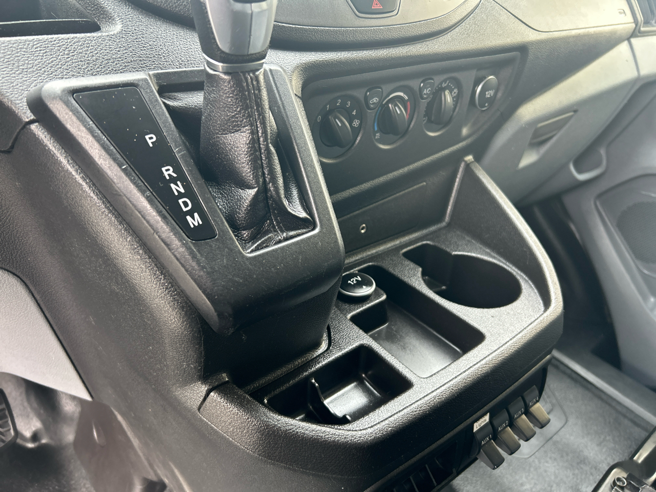 Ford Transit Van T-150 130" Low Rf 8600 GVWR Swing-Out RH Dr 2017