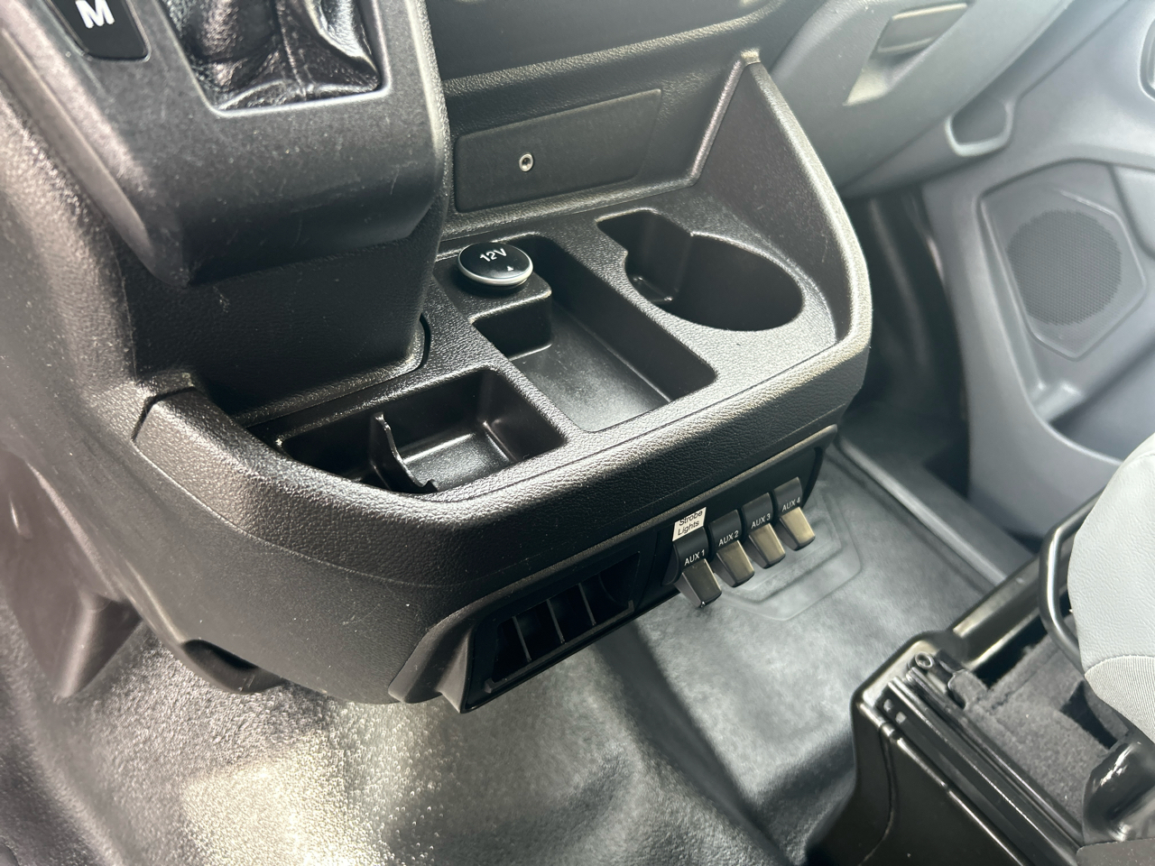 Ford Transit Van T-150 130" Low Rf 8600 GVWR Swing-Out RH Dr 2017