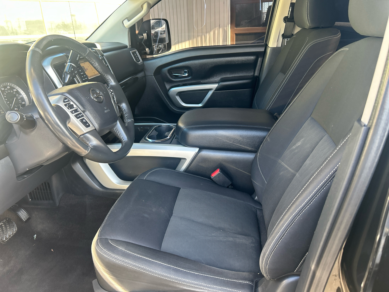 Nissan Titan XD 4x4 Gas Crew Cab SV 2018