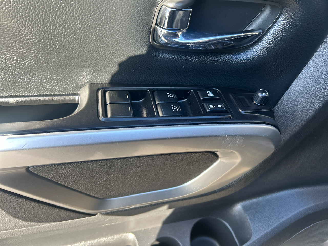 Nissan Titan XD 4x4 Gas Crew Cab SV 2018