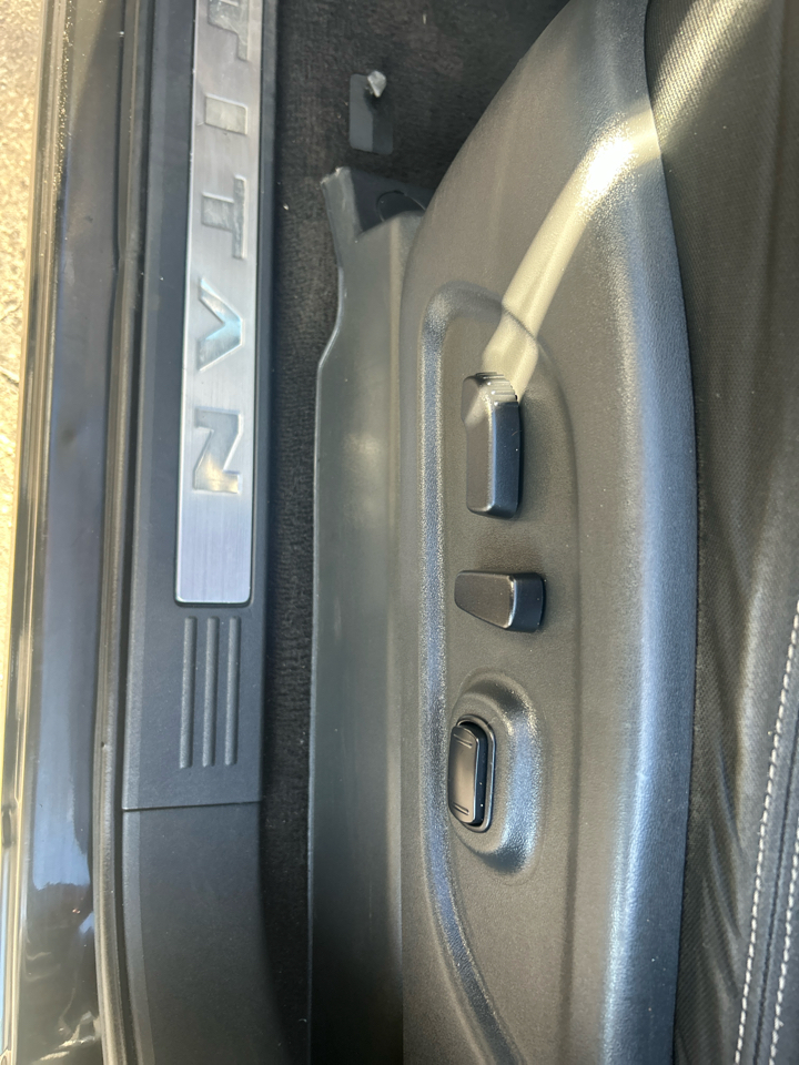 Nissan Titan XD 4x4 Gas Crew Cab SV 2018