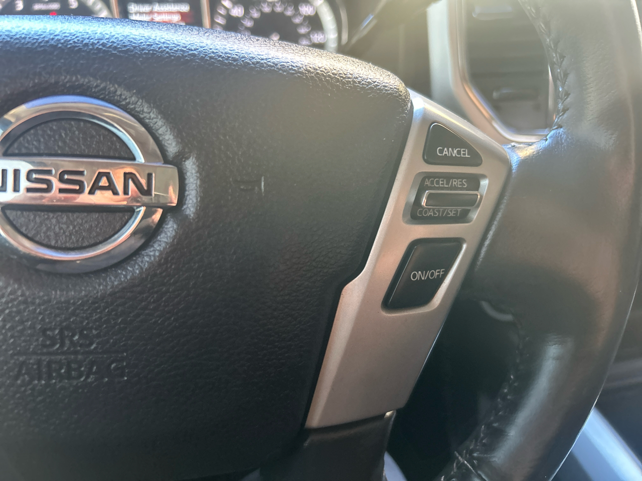 Nissan Titan XD 4x4 Gas Crew Cab SV 2018