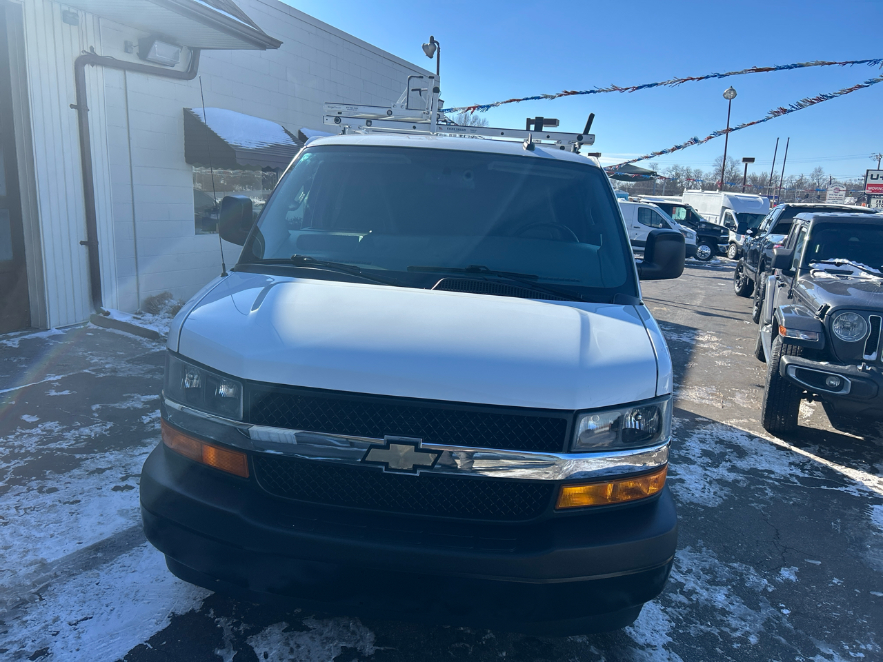 Chevrolet Express Cargo Van RWD 2500 135" 2020