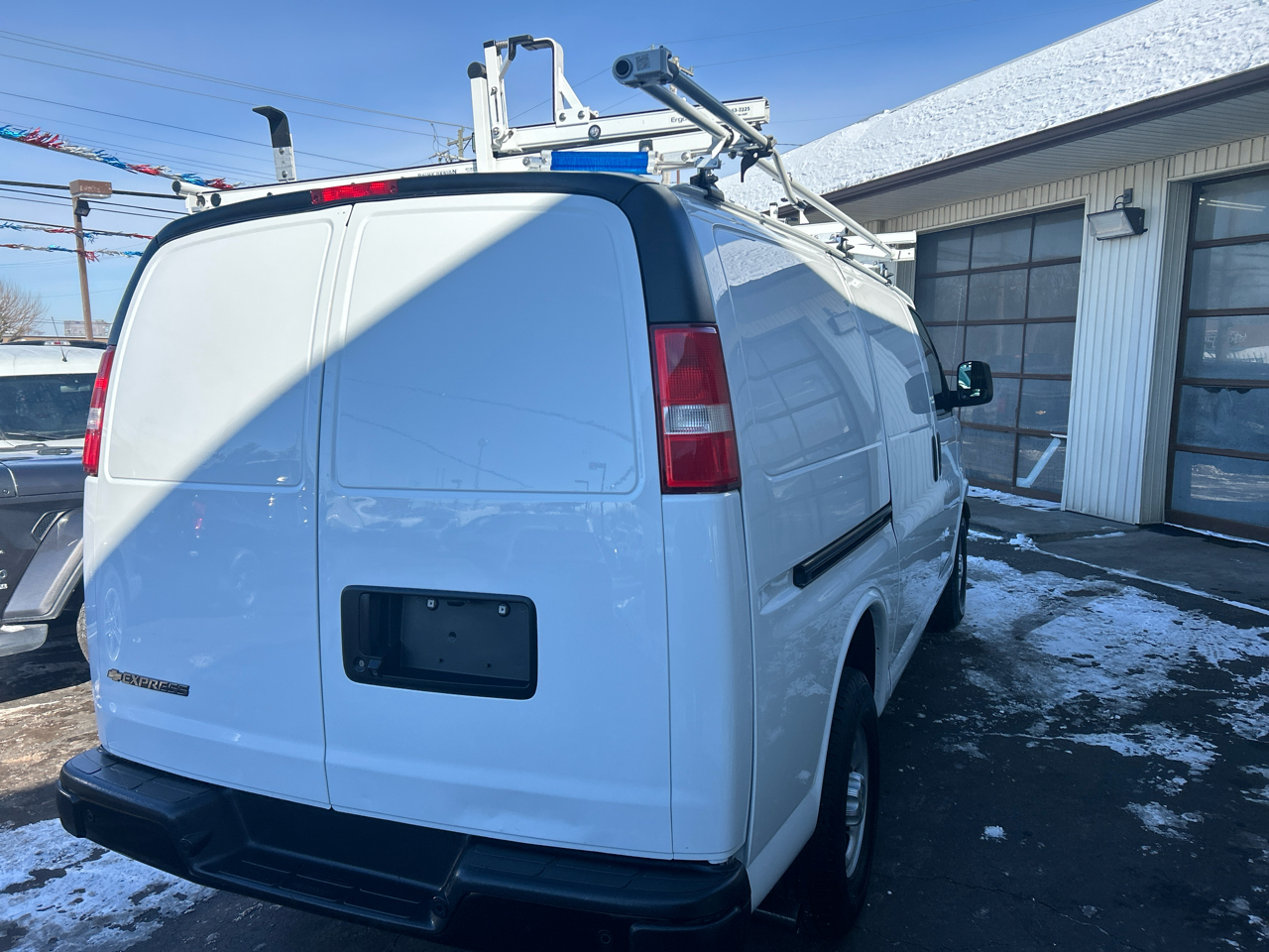 Chevrolet Express Cargo Van RWD 2500 135" 2020