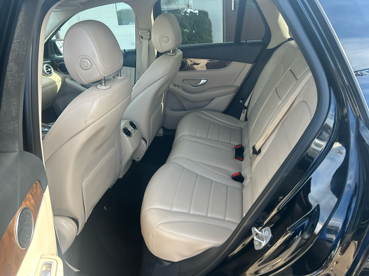 Mercedes-Benz GLC GLC 300 4MATIC SUV 2017