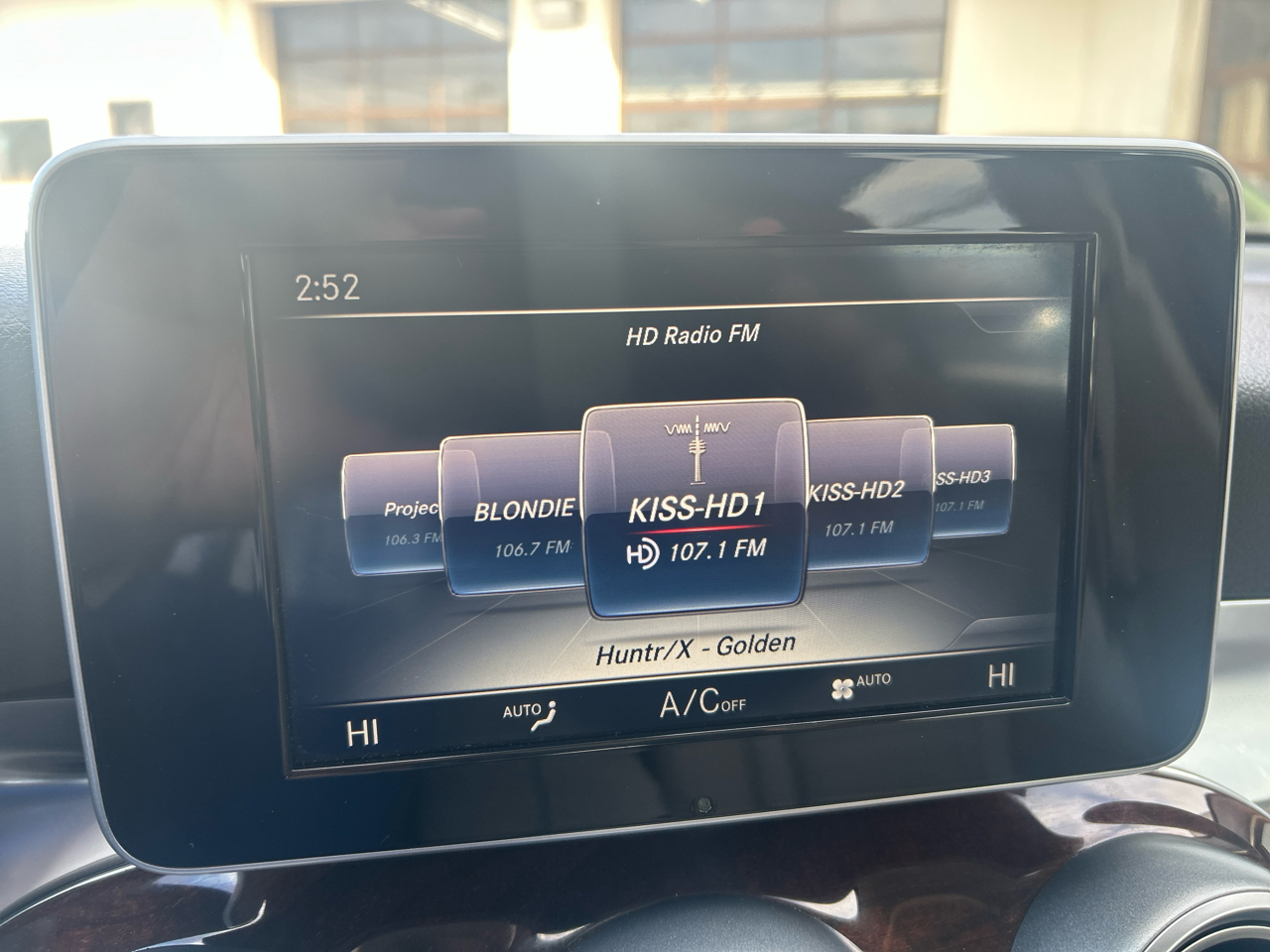 Mercedes-Benz GLC GLC 300 4MATIC SUV 2017