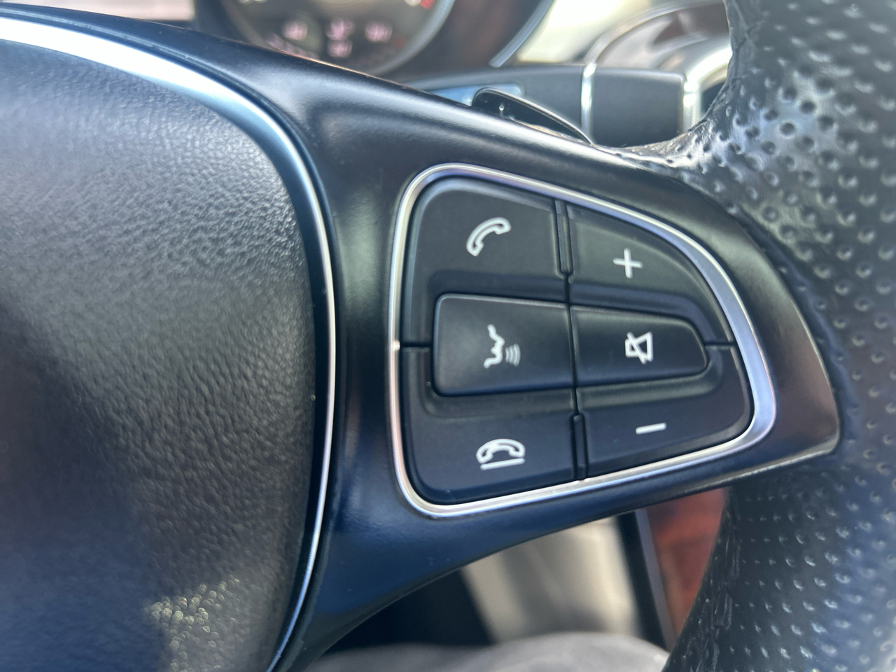 Mercedes-Benz GLC GLC 300 4MATIC SUV 2017