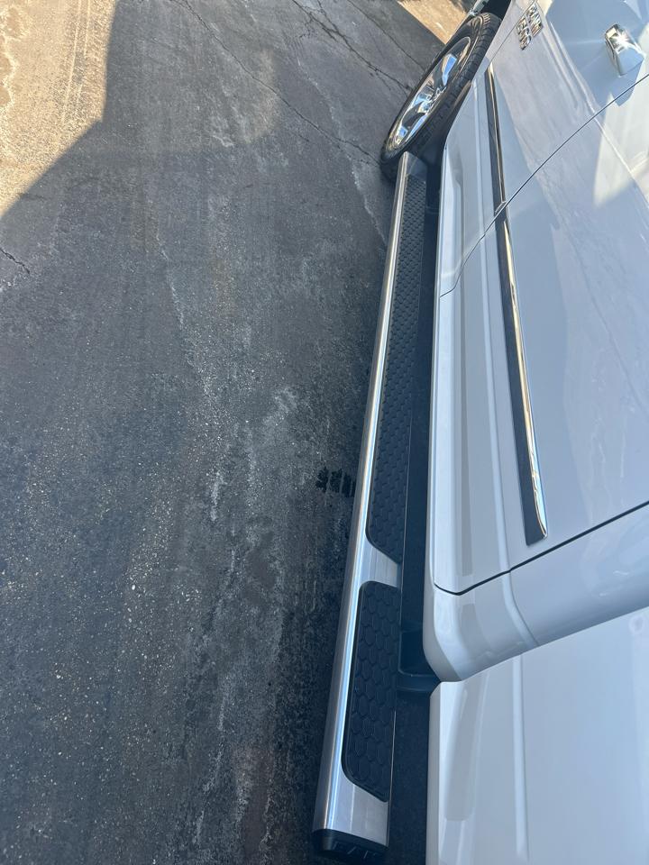 RAM 1500 Big Horn 4x4 Crew Cab 5'7" Box 2017