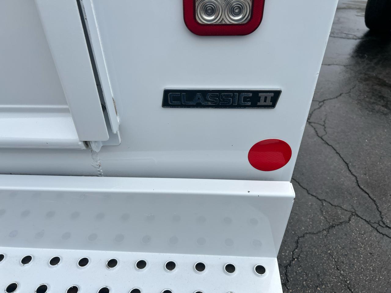 RAM 2500 Tradesman 4x4 Crew Cab 8' Box 2020