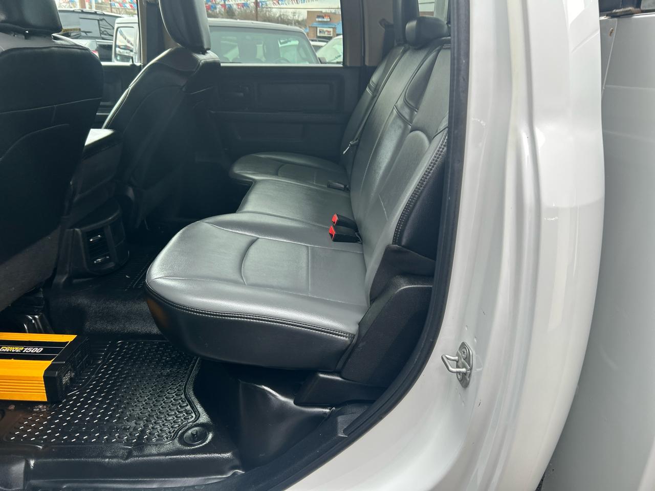 RAM 2500 Tradesman 4x4 Crew Cab 8' Box 2020