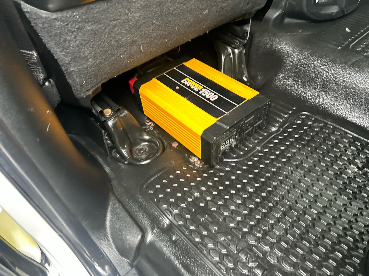 RAM 2500 Tradesman 4x4 Crew Cab 8' Box 2020