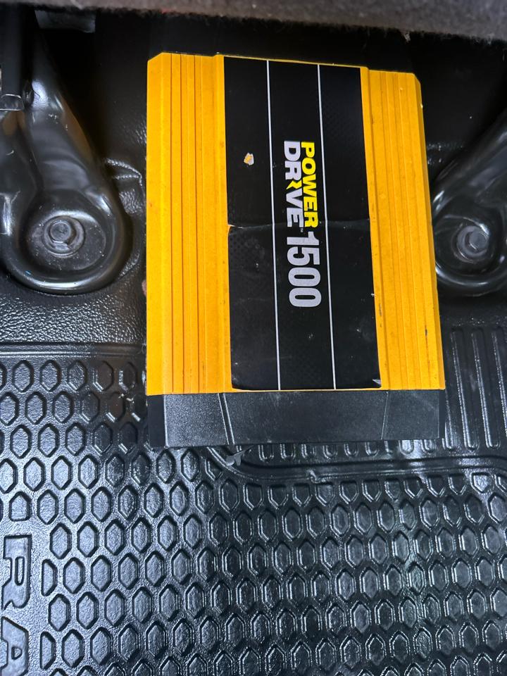 RAM 2500 Tradesman 4x4 Crew Cab 8' Box 2020