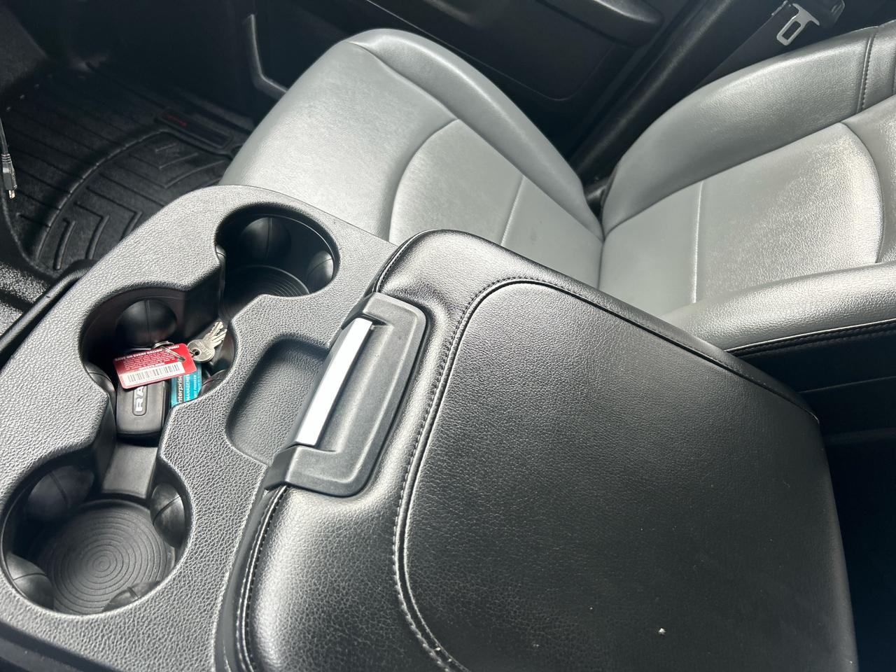 RAM 2500 Tradesman 4x4 Crew Cab 8' Box 2020