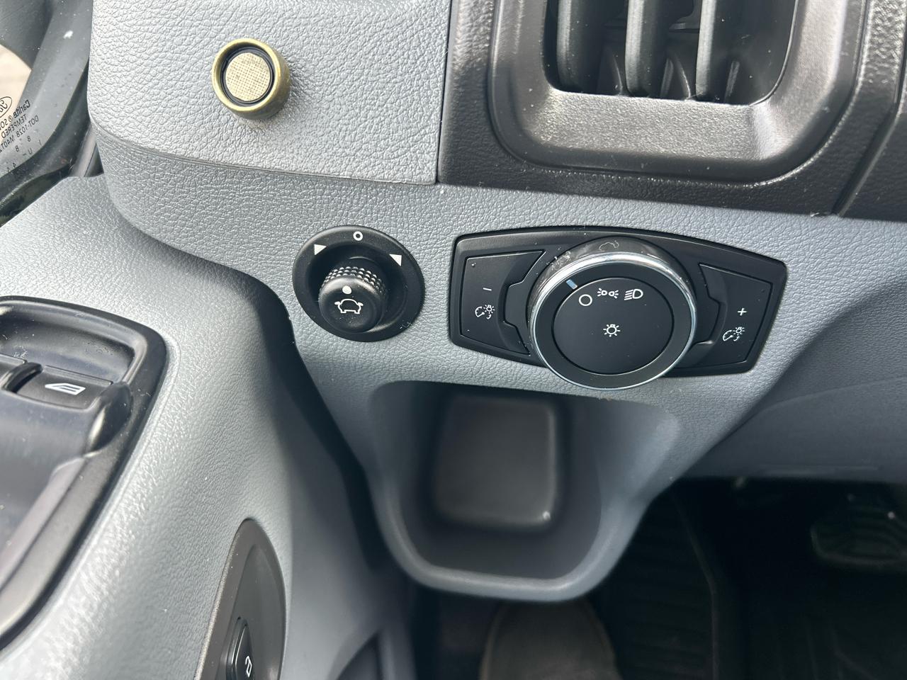 Ford Transit Van T-150 130" Low Rf 8600 GVWR Swing-Out RH Dr 2018