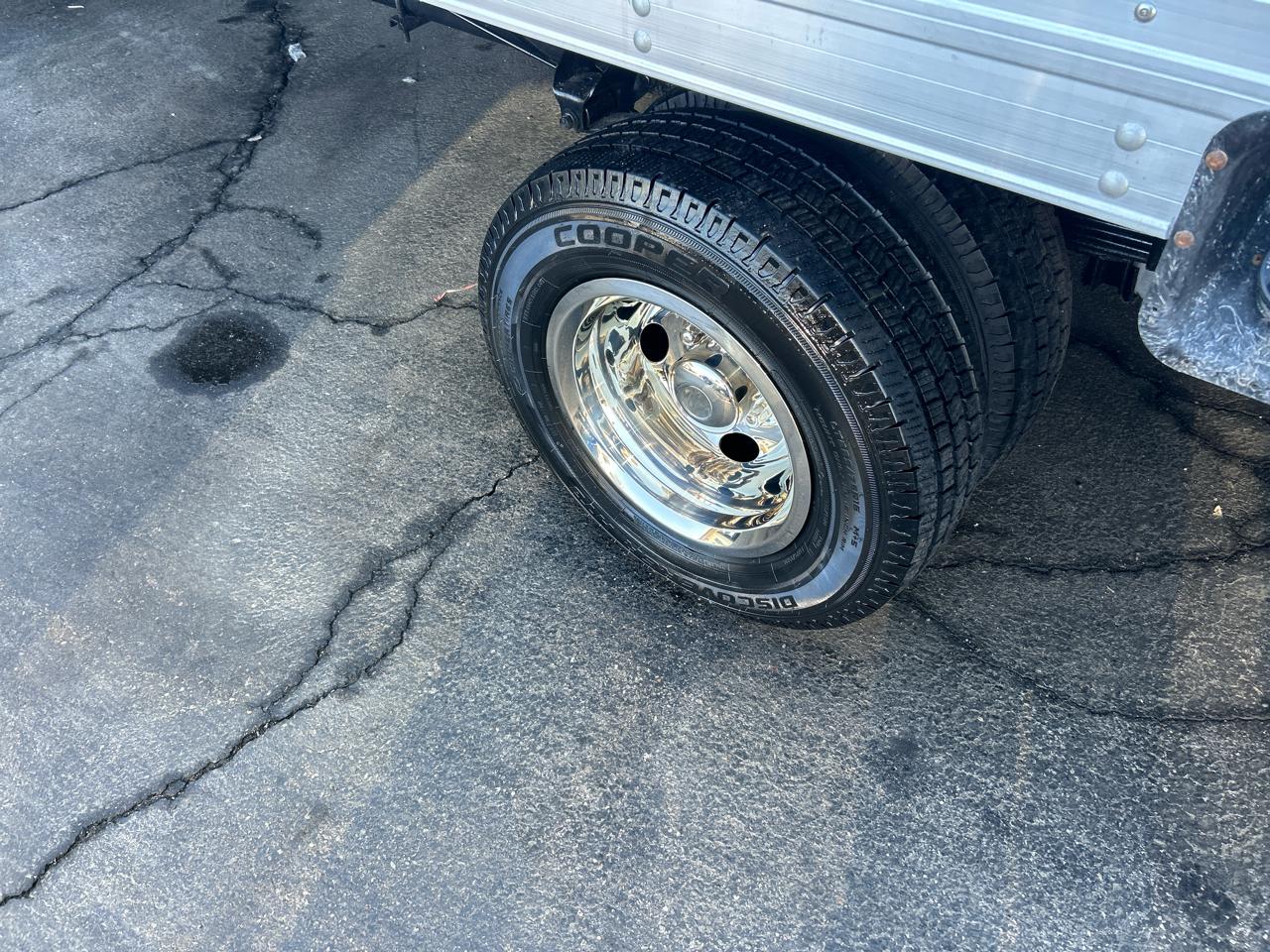 Ford Econoline Commercial Cutaway E-350 Super Duty 138" DRW 2016