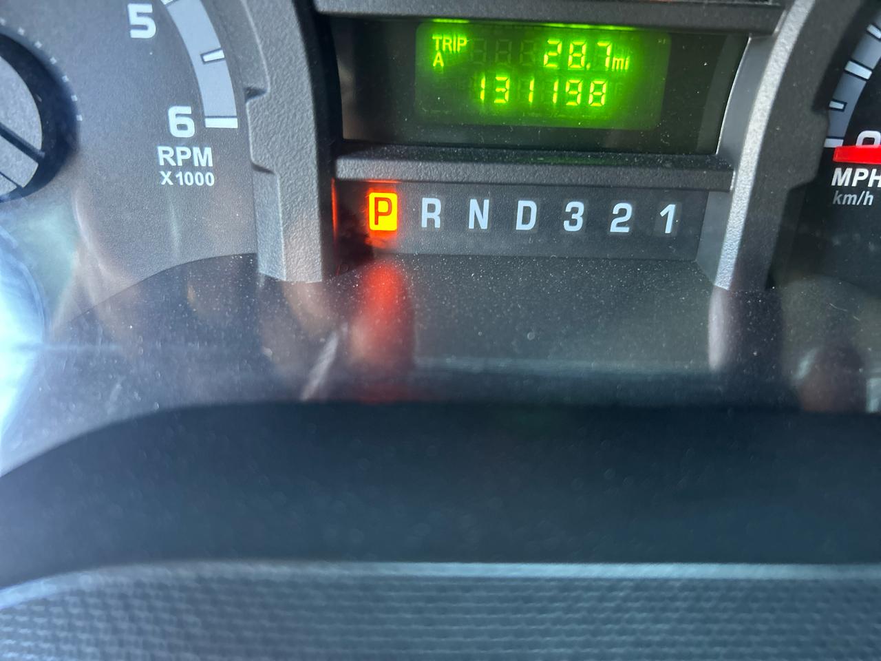 Ford Econoline Commercial Cutaway E-350 Super Duty 138" DRW 2016