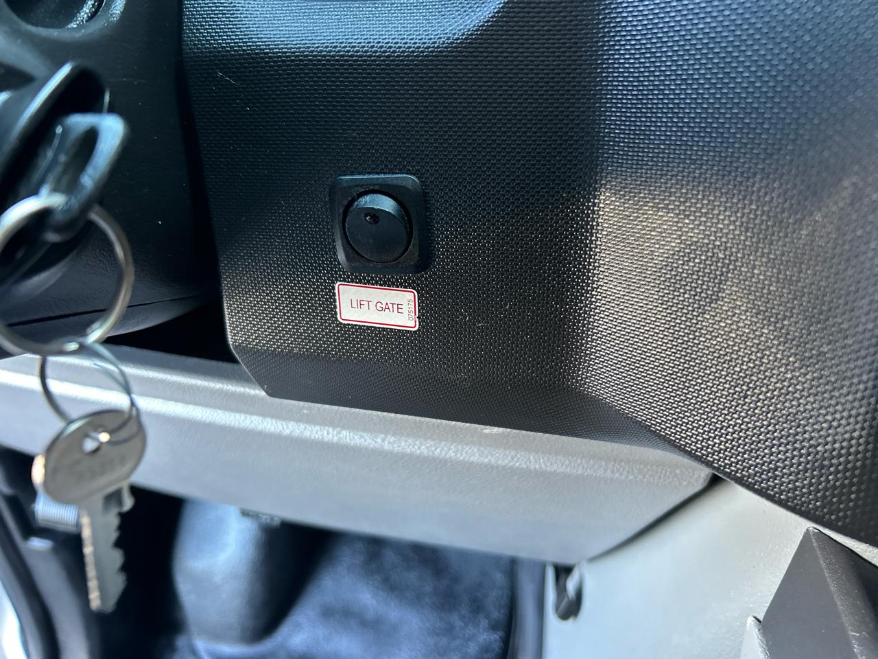 Ford Econoline Commercial Cutaway E-350 Super Duty 138" DRW 2016