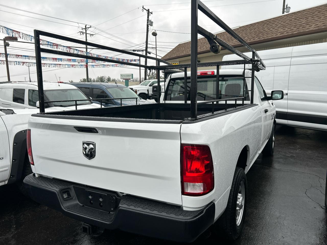 RAM 2500 2WD Reg Cab 140.5" Tradesman 2014