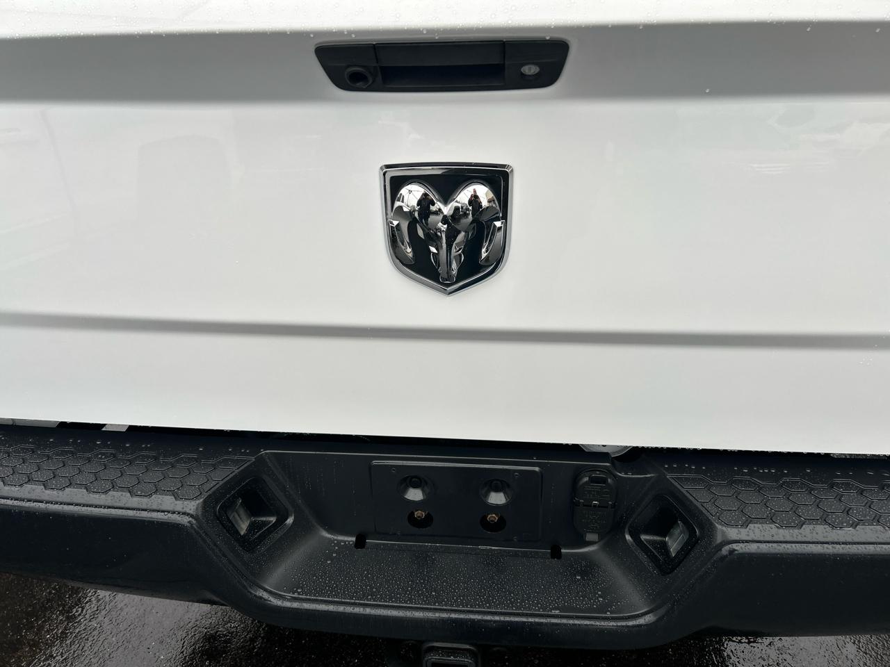 RAM 2500 2WD Reg Cab 140.5" Tradesman 2014