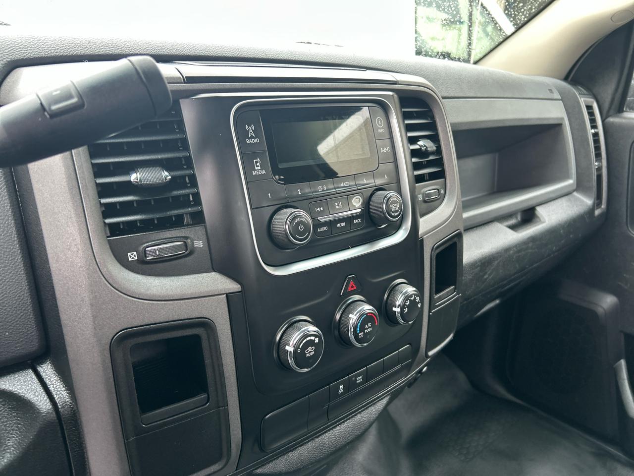 RAM 2500 2WD Reg Cab 140.5" Tradesman 2014