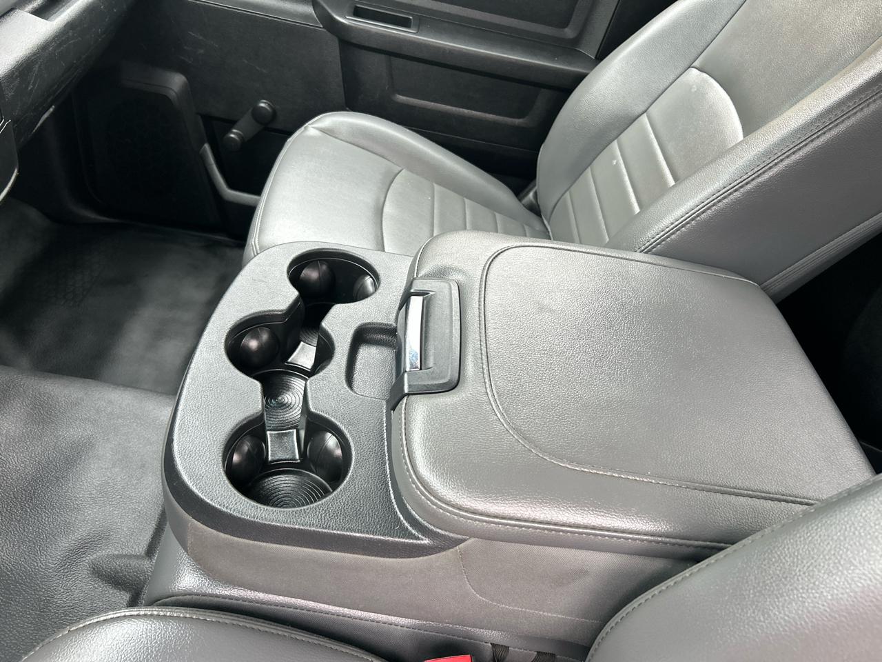 RAM 2500 2WD Reg Cab 140.5" Tradesman 2014