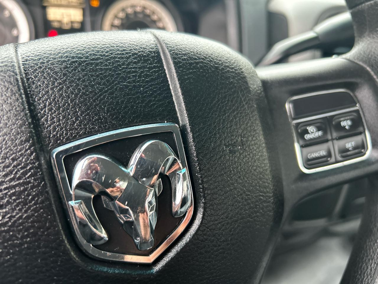 RAM 2500 2WD Reg Cab 140.5" Tradesman 2014