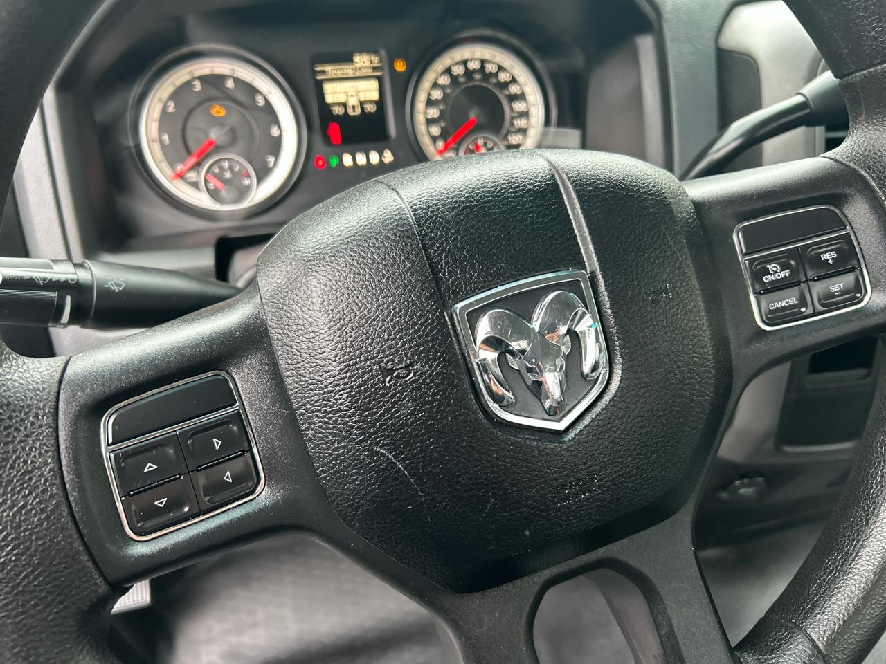 RAM 2500 2WD Reg Cab 140.5" Tradesman 2014