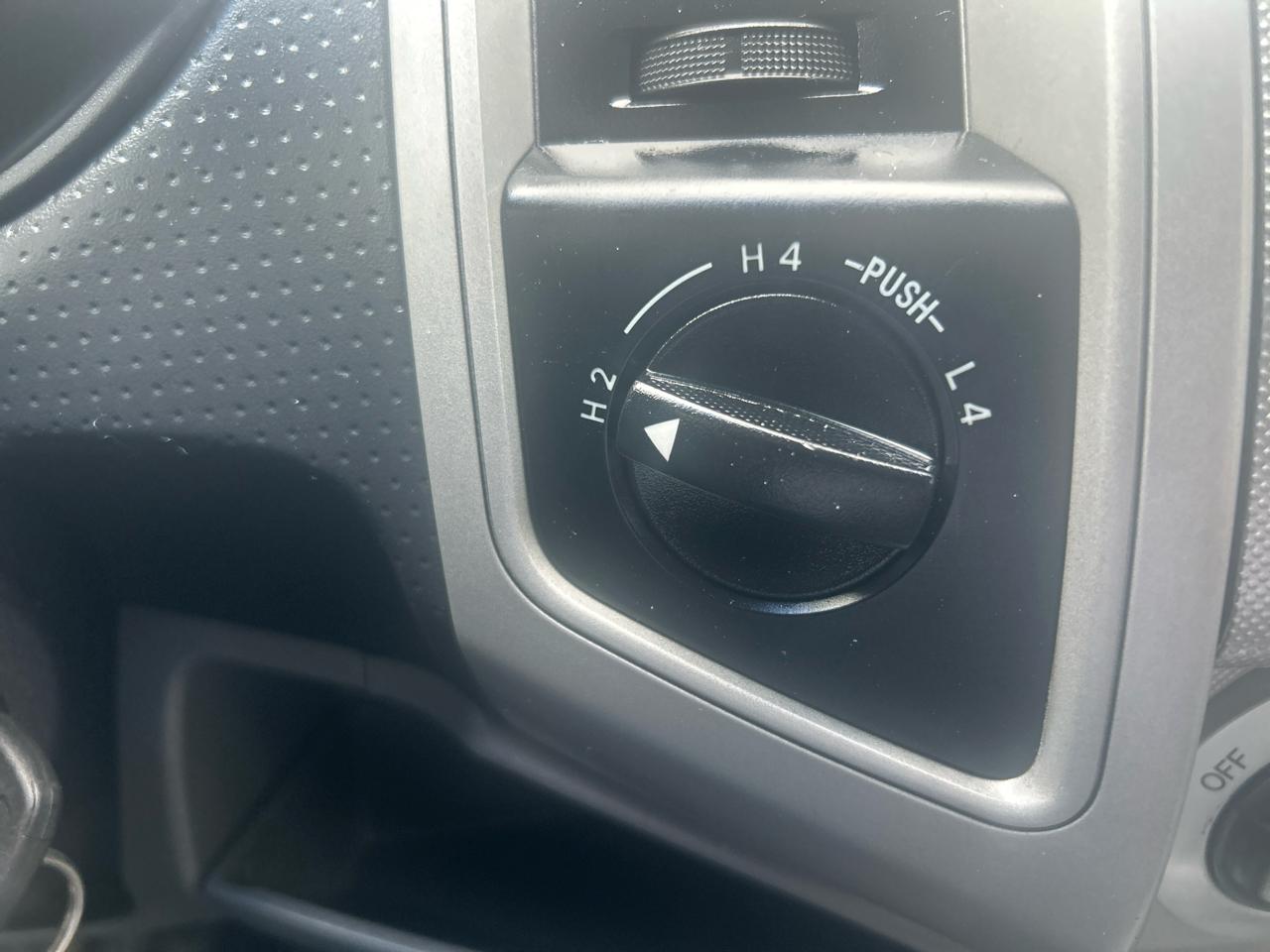 Toyota Tacoma 4WD Access V6 MT (Natl) 2008